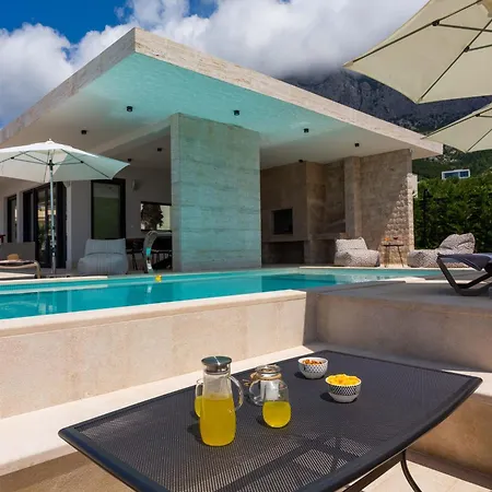 Holiday home Valentina By Interhome Makarska
