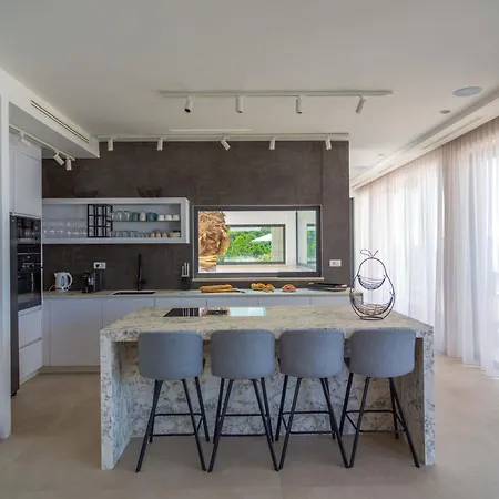 Holiday home Valentina By Interhome Makarska